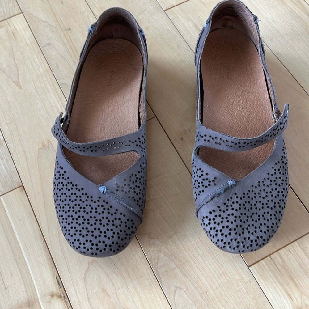 Olukai flats upper leather women’s side 9